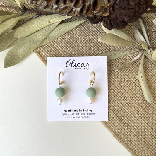 Tilly Dangles with Fresh Pearls in Green